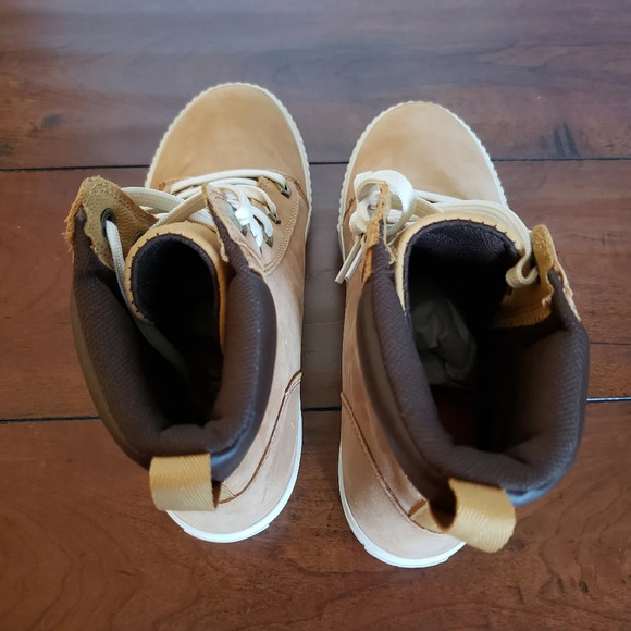 Timberland TB 0A2C3S/A61118 Women's SKYLA BAY 6" WHEAT NUBUCK LEATHER ANKLE BOOT - Picture 11 of 15